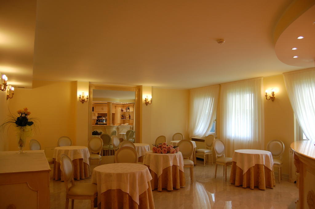 Hotel Motel Gold Calcinate Luaran gambar