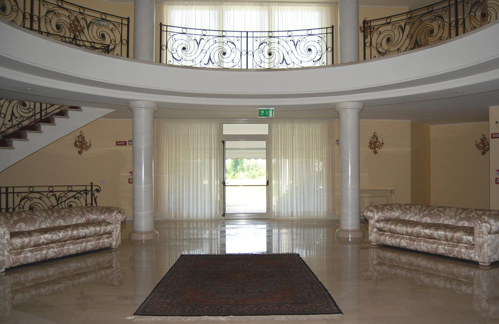 Hotel Motel Gold Calcinate Luaran gambar