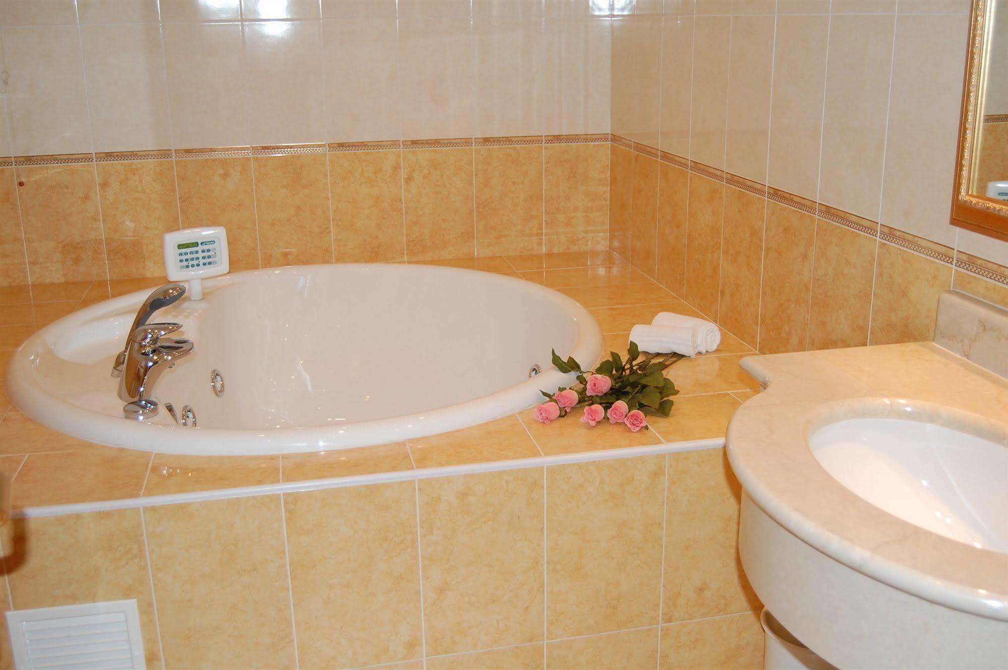Hotel Motel Gold Calcinate Luaran gambar